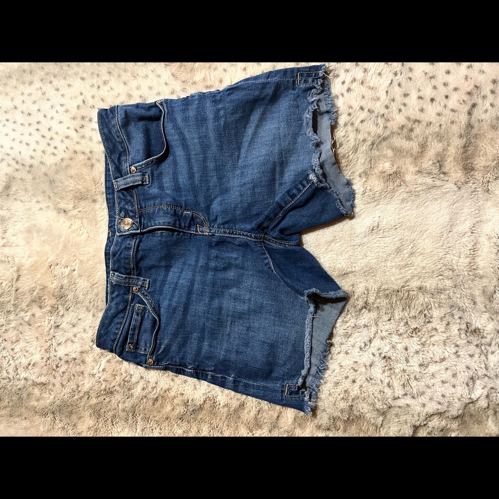 Seven Jeans weekend short size 6